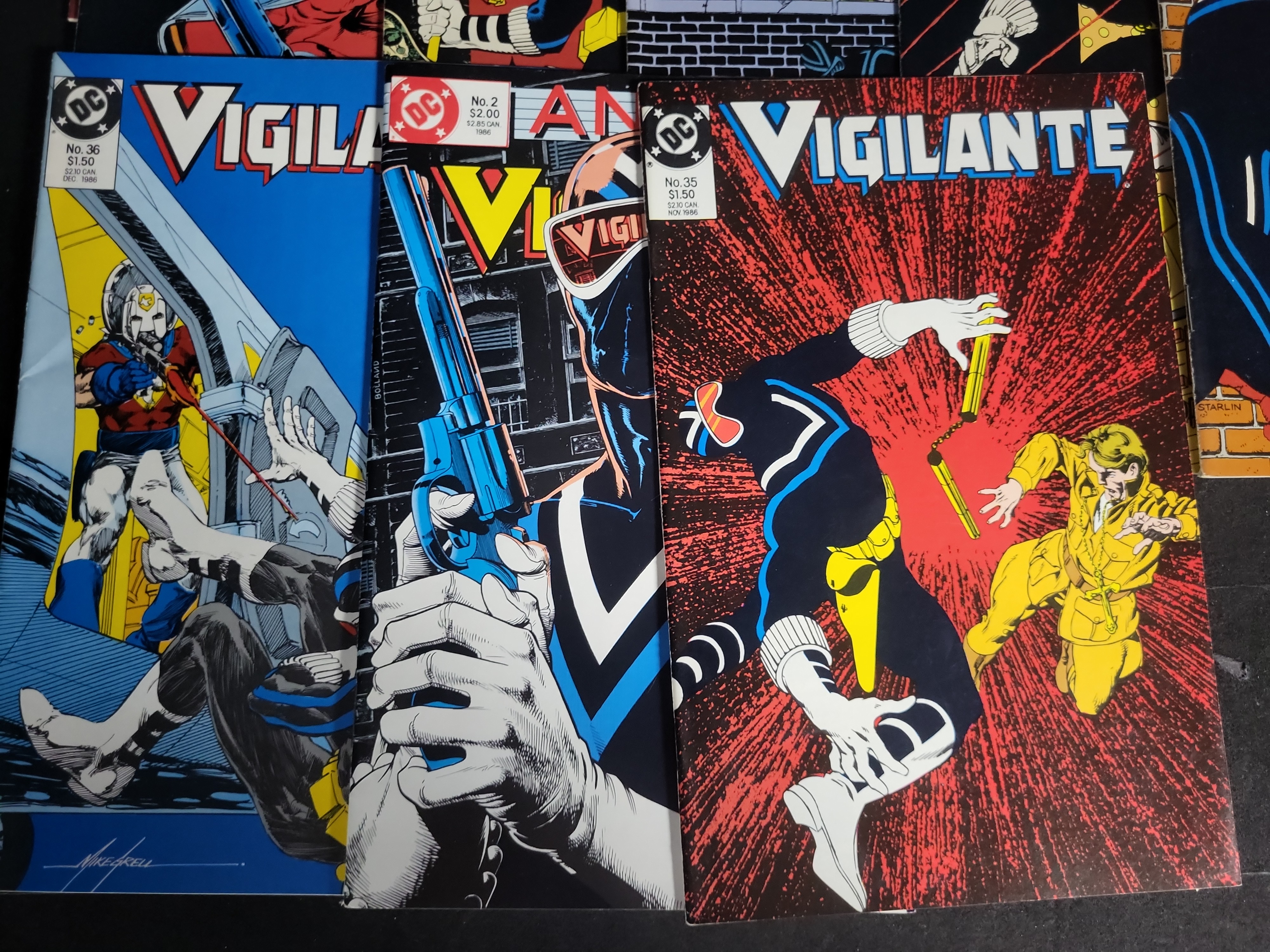 I04066 | A Collection of Vigilante Comics