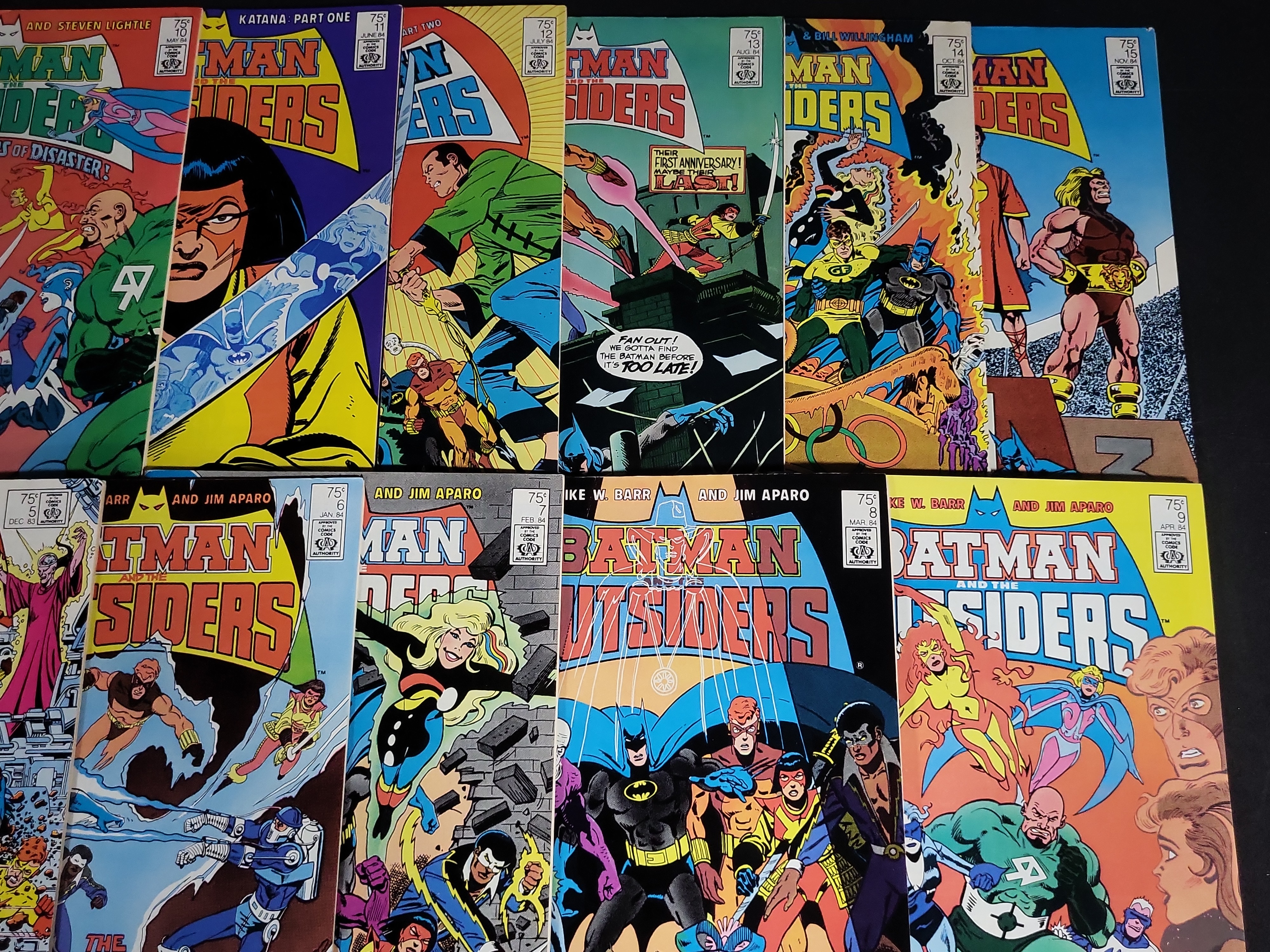 I04540 | Collection of 15 DC Outsiders Comics