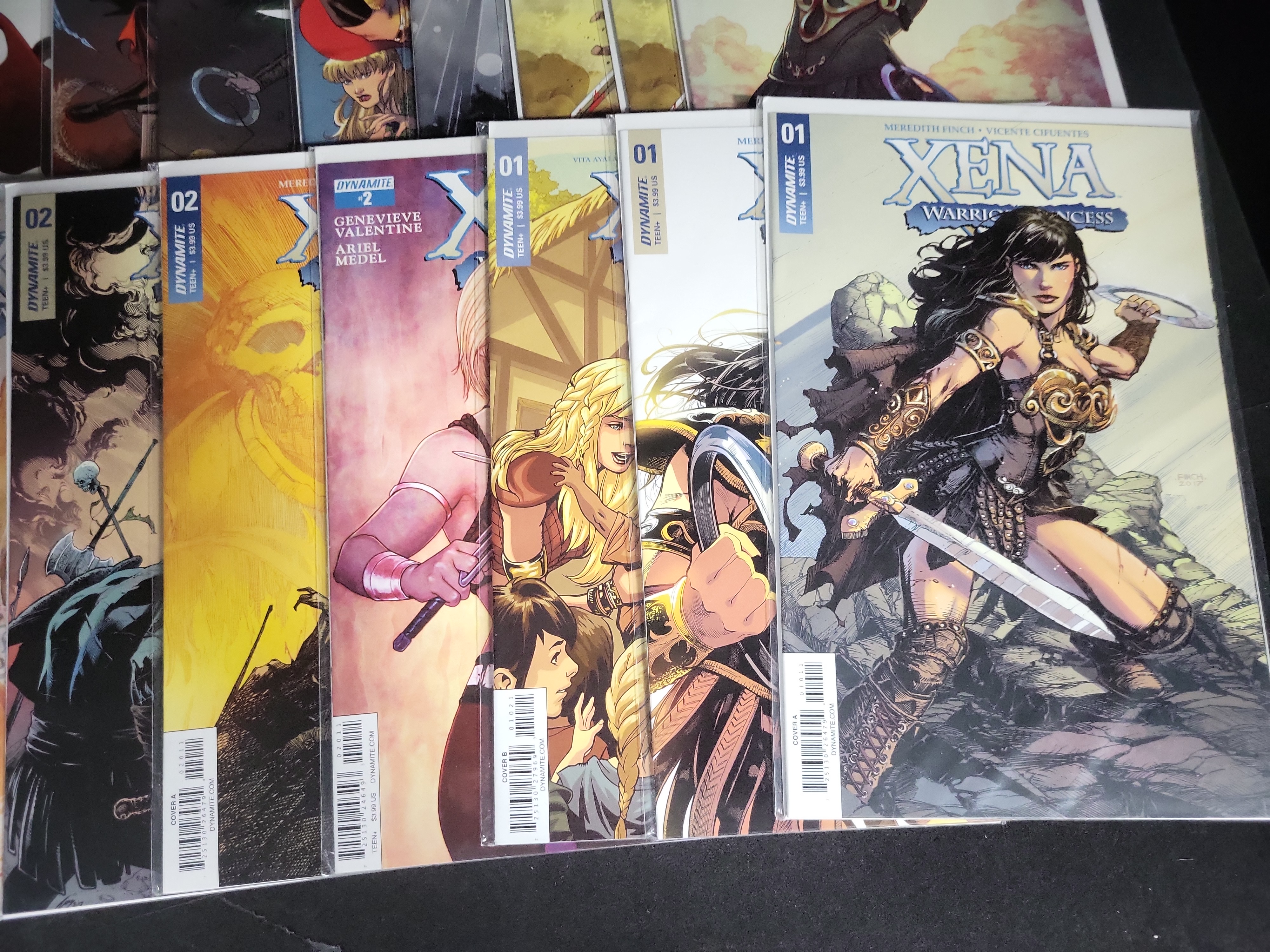 I04590 | 30 Dynamite Xena Warrior Princess Comics