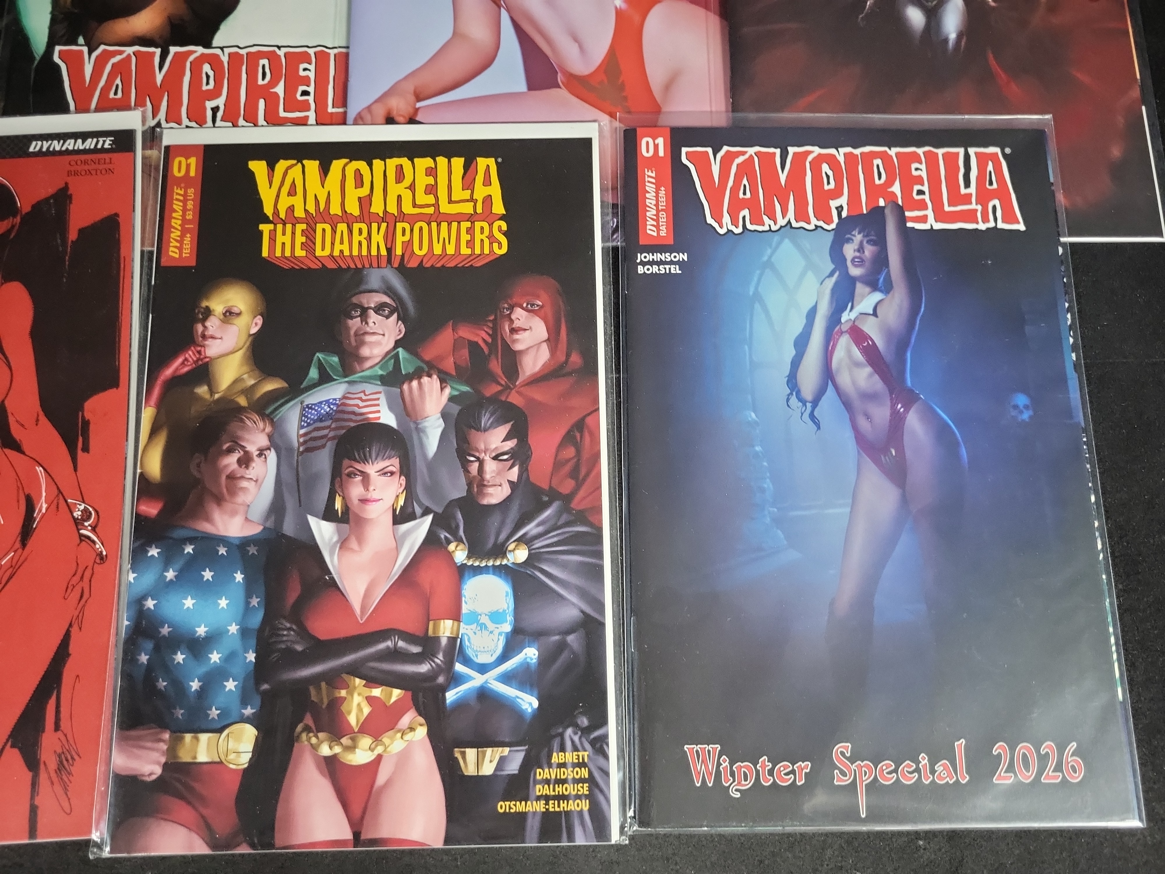 I04591 | Collection of 17 Vampirella Comics