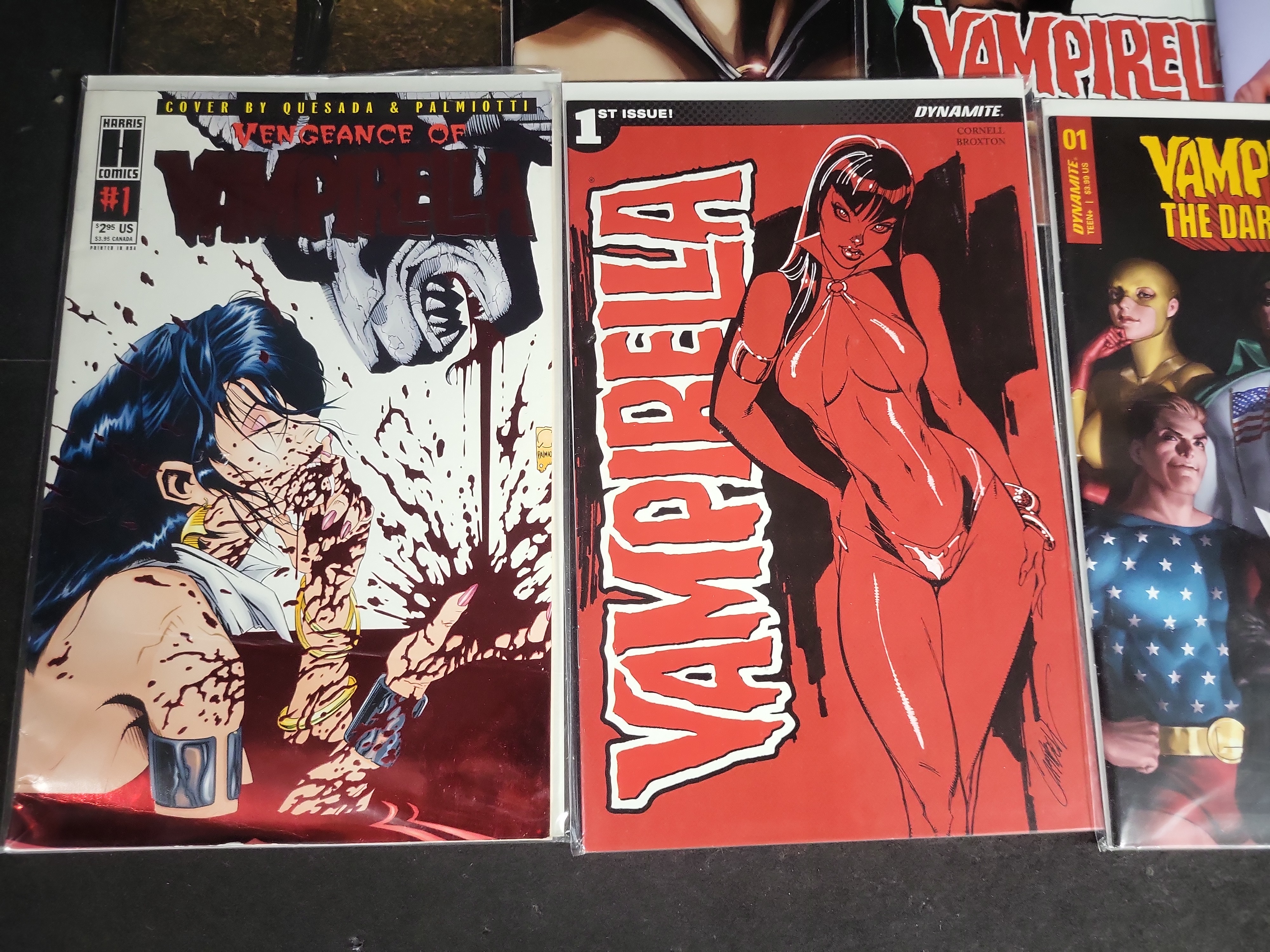 I04591 | Collection of 17 Vampirella Comics