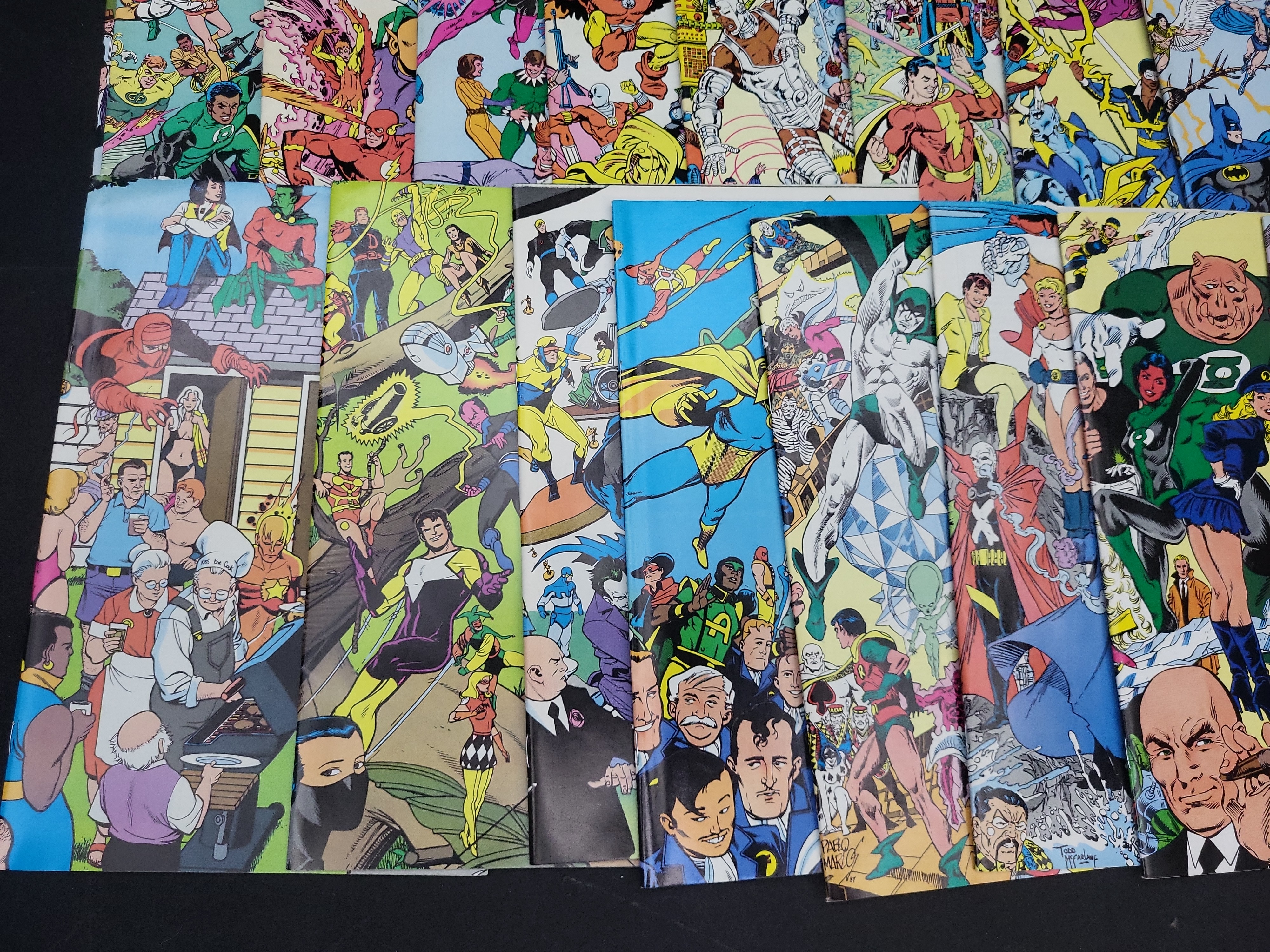 I04060 | DC Comics Who's Who Collection