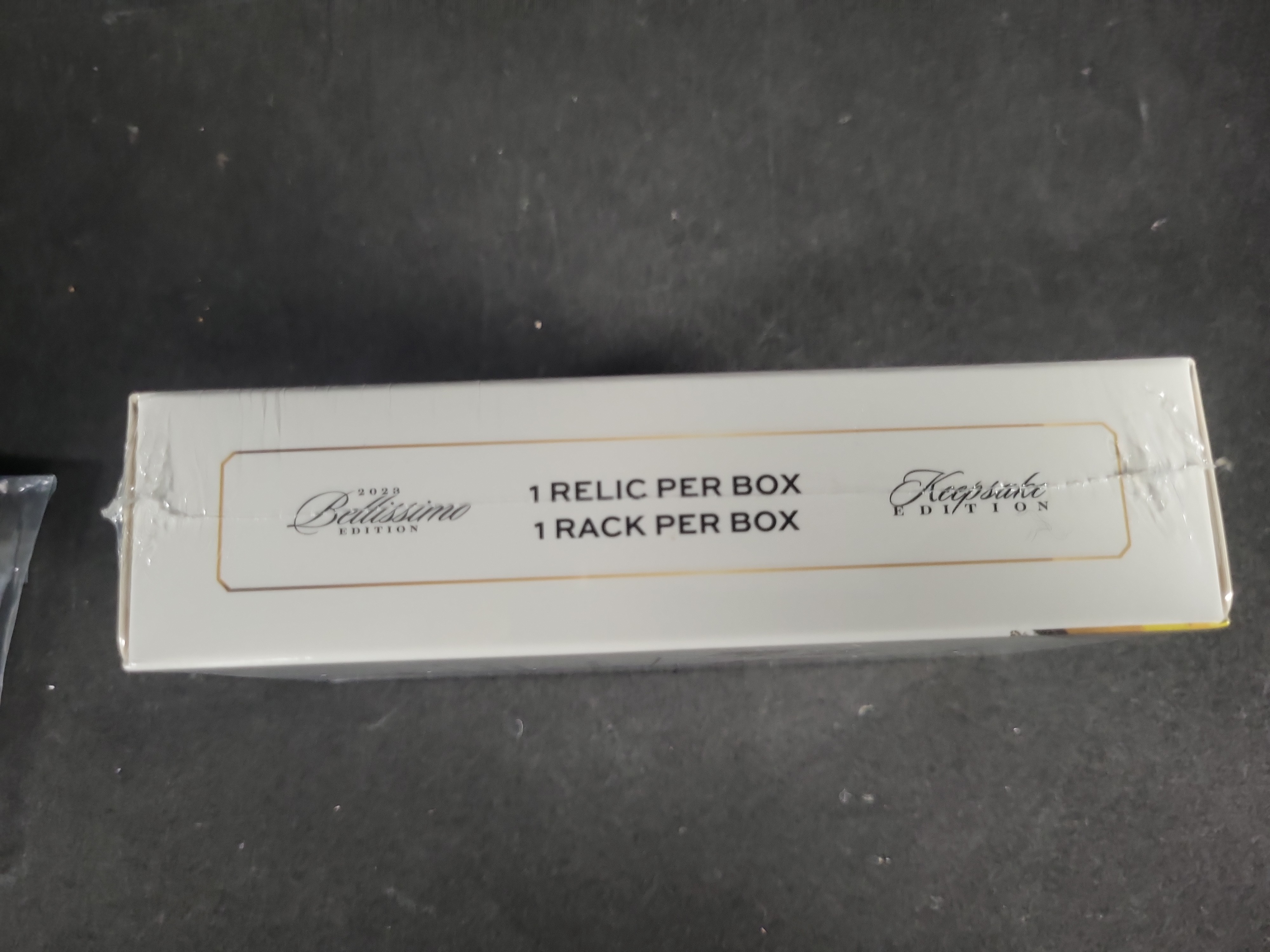 I04467 | Keepsake Bellissimo Box and Trading Cards