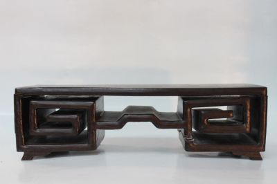 Chinese Wood Carved Stand, Hui Pattern 27.5cm by 7cm