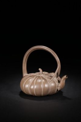 Mark, Chinese Yixing Zisha Teapot. 13.8cm H