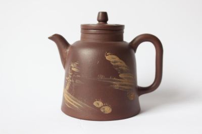Chinese Yixing Zisha Teapot. 3 1/2" H. Very good condition Please note the absence of a