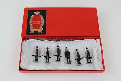 Diecast boxed set "Tradition" toy soldiers NO. 46 - The Kings Royal Rifle corps