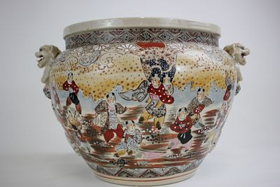 Large Japanese Satsuma planter with dogs of fo handles Brought back from Malaya in 1899 
