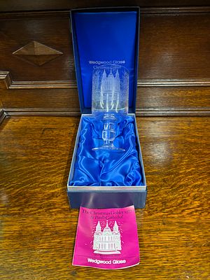 Wedgwood - a Glass Christmas 1977 goblet featuring St Paul's Cathedral in original fitted box