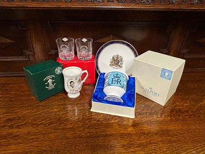 Royal memorabilia, A Royal Grafton Plate and Coalport cup commemorating the Silver Jubilee of 