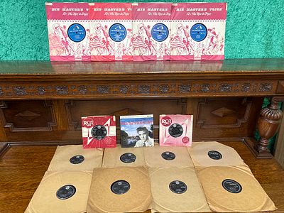 Elvis Presley - a quantity of 78 records in good condition. Titles include, Jailhouse Rock 
