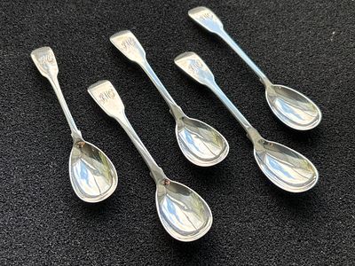 A set of five monogrammed Irish silver tea spoons, Dublin 1816, possibly Richard Sawyer 