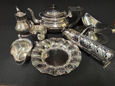 A mixed lot of silver plate