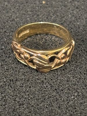 A 9ct and Welsh Gold Clogau ring, size L weighing 4.13 gm