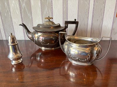 A quantity of silver plate