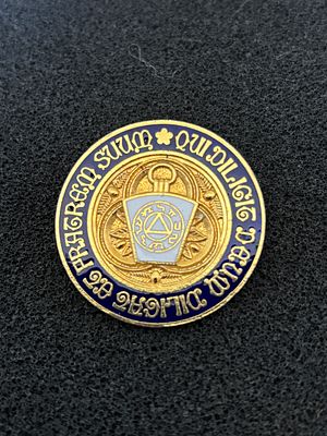 Grand Lodge of Mark Master Masons Gilded and Enamel Presentation Jewel. A circular Masonic 