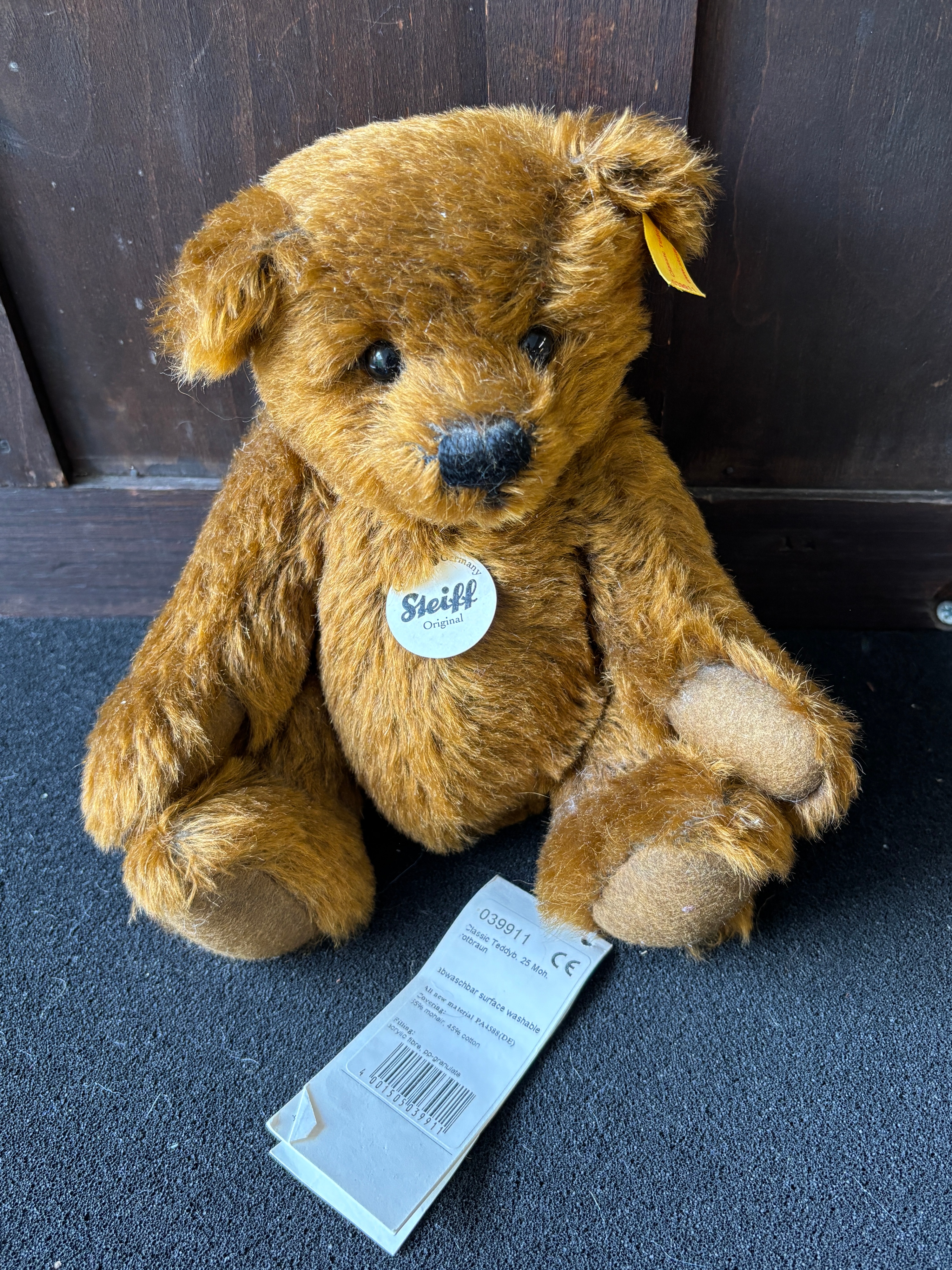 A Steiff Classic teddy bear model 039911 c 22cm seated