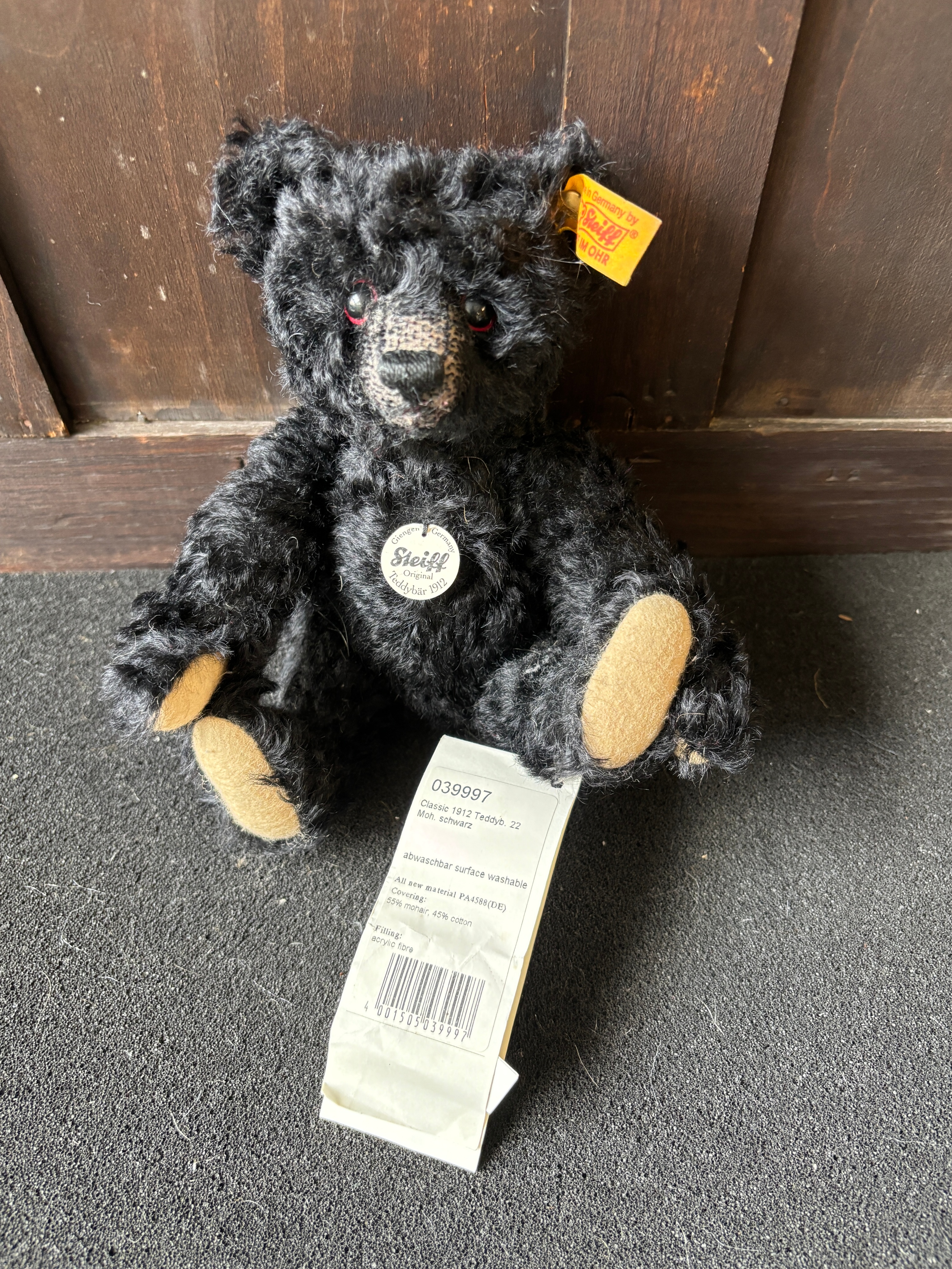 Steiff Classic 1912 Black Mohair Teddy Bear Replica Model 039997 c 17 cm seated