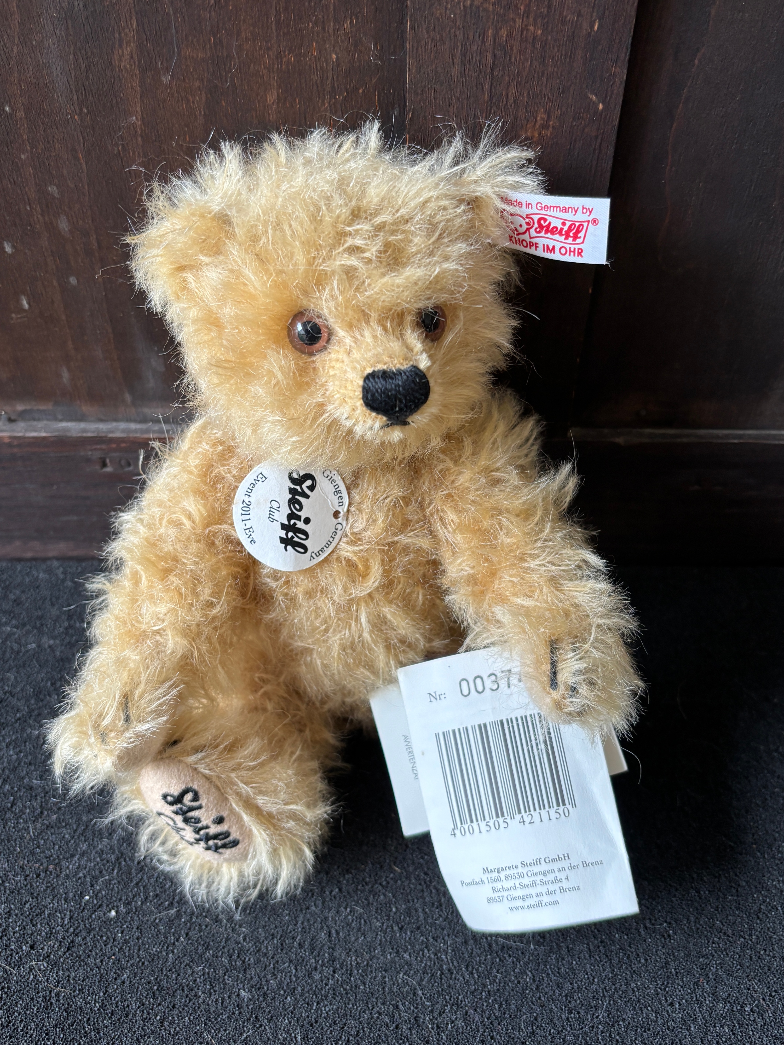 A Steiff Club Event Bear 2011 Eve Mohair Teddy Bear c 18 cm seated