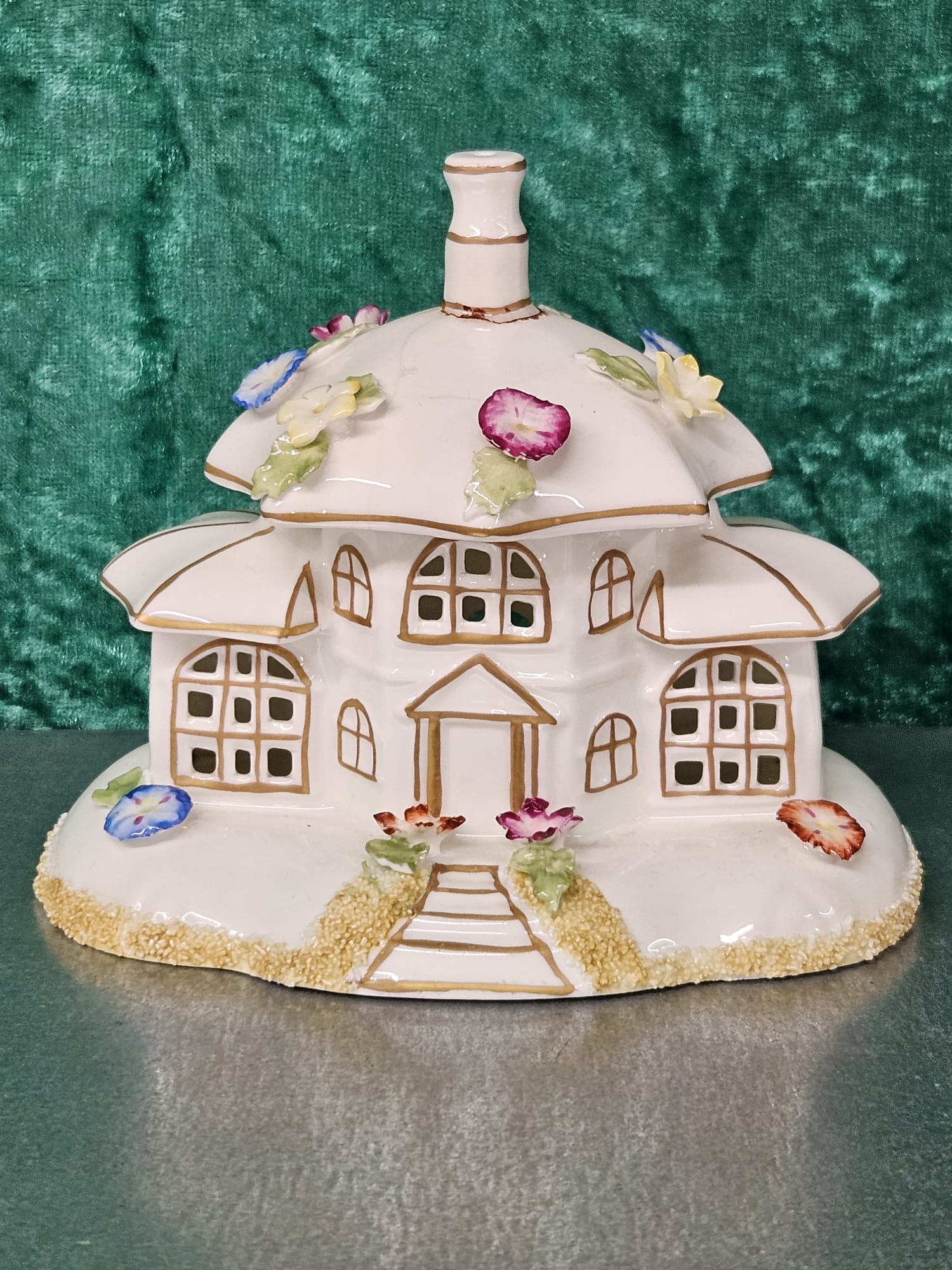 Coalport Fine Bone China The Parasol House Miniature Cottage