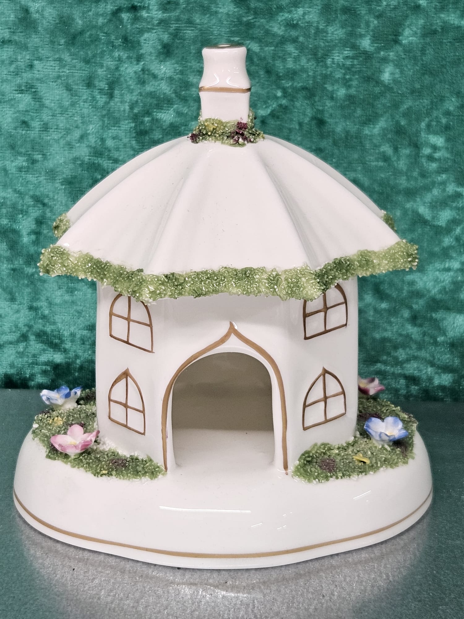 Coalport Fine Bone China The Umbrella House Cottage Ornament