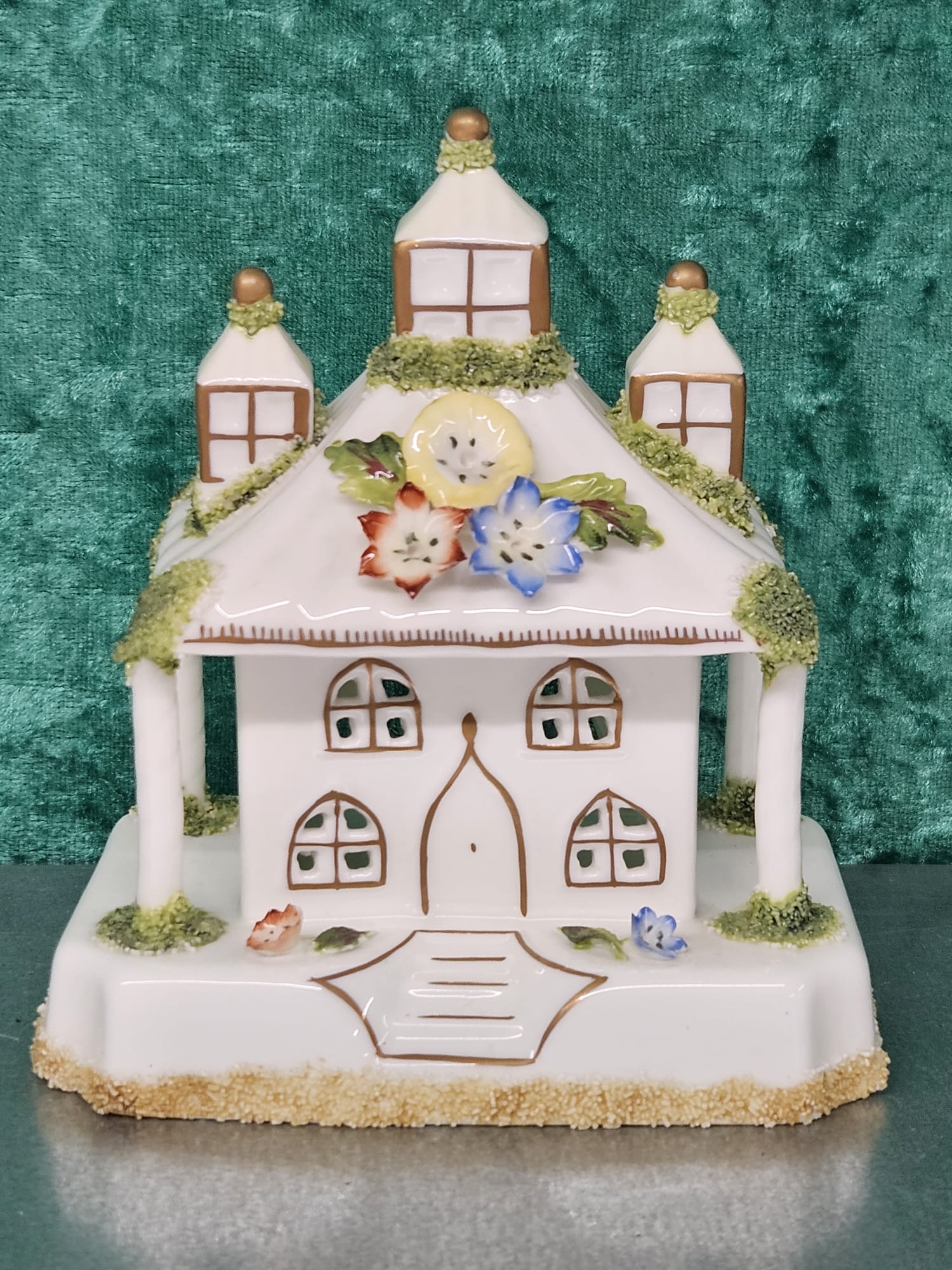 Coalport Fine Bone China Park Lodge Miniature House