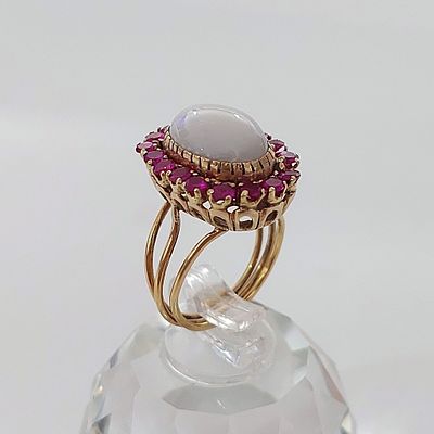 טבעת זהב צהוב 14 קראט חתומה, משקל 7.89 גרם, מידה 7, ניתנת להגדלה או להקטנה, עבודת יד ישנה 