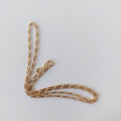 שרשרת פיגארו זהב צהוב 14 קראט חתום, משקל 3.25 גרם, אורך 45 ס"מ, רוחב 2.16 מ"מ.