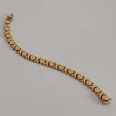 צמיד זהב צהוב 14 קראט חתום, עבודה איטלקית במשקל 13.5 גרם, אורך 19 ס"מ, רוחב 1 ס"מ, עבודה ישנה 