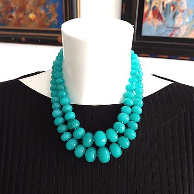 שרשרת אבני חן אווה מרין שתי שורות גדלים משתנים 10 עד 20 מ"מ, אורך 45-47 ס"מ, עבודת יד, חדש.