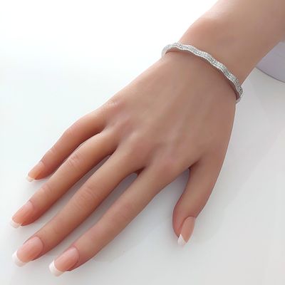 מציאה, מסגירה של חנות, צמיד כסף 925 חתום, משקל 12.70 גרם, קוטר 6 ס"מ, חזית מעוטרת ומשובצת 