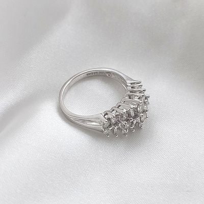 טבעת יהלומים זהב לבן 14 קראט חתומה, 0.88 קראט יהלומים סה"כ לפי תעודה גמולוגית, טבעת מידה 7 