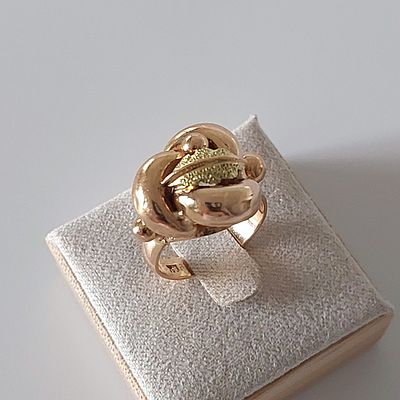 טבעת זהב גוון אדום 18 קראט חתומה, טבעת קשר עם עלה, עבודת יד ישנה רטרו, מידה 5.5, ניתנת להגדלה 