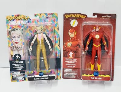 זוג פיגרים איכותיים מסדרת גיבורי על DC