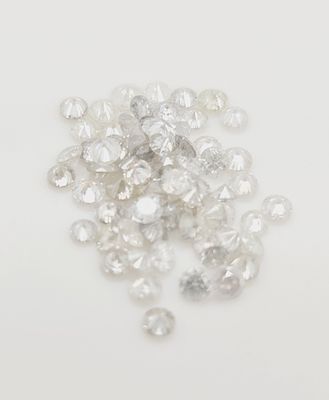 לוט של יהלומים טבעיים במשקל כולל של כ 8.85ct ניקיונות i1-3 , גדלים שונים