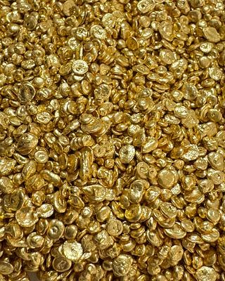 לוט של 8 גרם זהב טהור 24k הותך במפעל מורשה עם תעודה. זהב 999