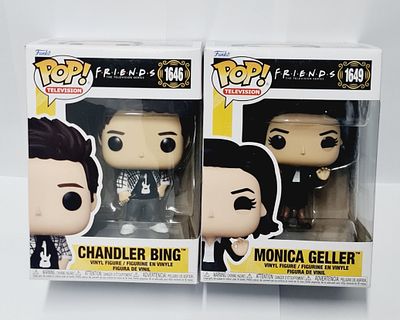 סט של זוג בובות פופ מסדרת חברים