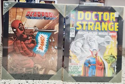 זוג תמונות ממוסגרות רשמיות של מארוול קומיקס