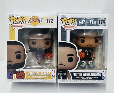 סט של זוג בובות פופ מסדרת כדורסל NBA