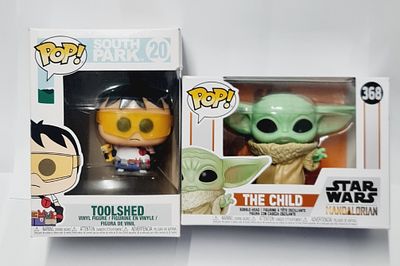 סט של זוג בובות פופ מסדרת television