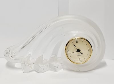 שעון מדף עשוי זכוכית מעוצבת , מנגנון קווארץ רוסי