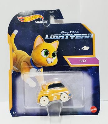 מכונית מתכת מבוקשת במארז מקורי lightyear , פיקסאר