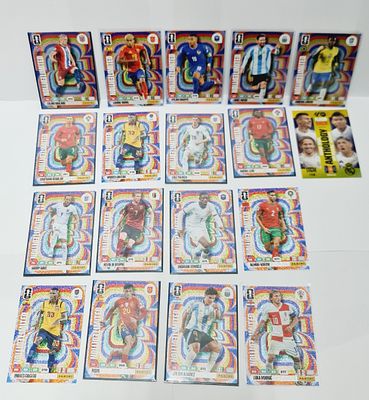 לוט של קלפי ספורט כדורגל, כולם במצב מינט, panini world cup 2026 אדרנלין limited edition