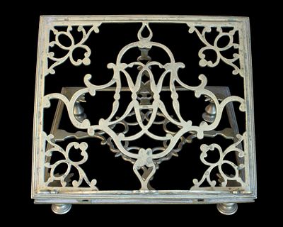 Table lectern, ca. 1960s - Anonymous Spanish ca. 1960. Tabletop lectern made of gilded bronze. 