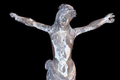 Anonymous Spanish ca. 1500/1550 - Christ crucified. Sculpture in carved wood, stucco and traces 