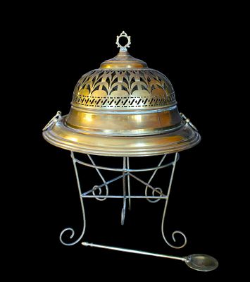 Brazier with its brazier - Anonymous Spanish ca. 1960. Brass and gilded bronze brazier with 