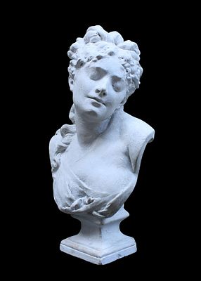 Serapio Tolentino (Manila h. 1870 - h. 1920) - Female bust. Plaster sculpture attributed by oral 
