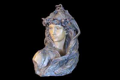 Emmanuel Joseph Louis SIMON (1873-1932)- Female bust. Sculpture made of patinated and painted 