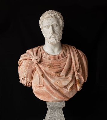 Anonymous European c. 1900 - Emperor of Rome. Classicist sculpture in marble or metamorphic 