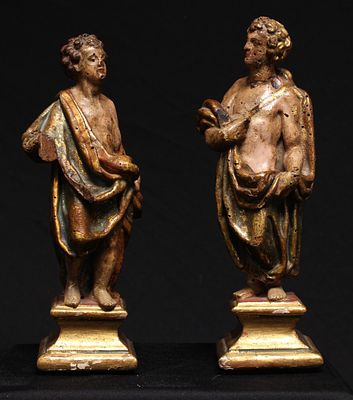Anonymous Spanish or Italian artist, 16th century – Pair of figures. A pair of carved, gilded 